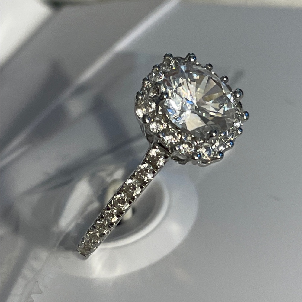 Giani Bernini Sterling Silver CZ Halo Sparkling Solitaire Ring Size 7